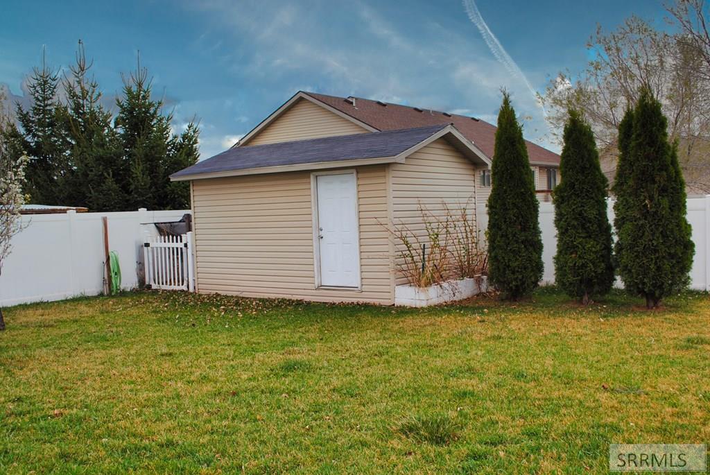 3600 Hyrum Drive Idaho Falls, ID 83401 - Photo 7 of 45