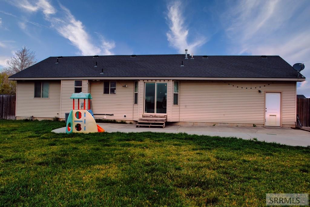 3600 Hyrum Drive Idaho Falls, ID 83401 - Photo 9 of 45