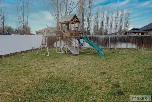 $419,999 | 3600 Hyrum Drive, Idaho Falls, ID 83401