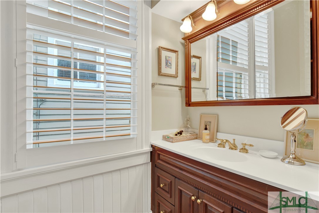 201 West Gwinnett Street Savannah, GA 31401 - Photo 12 of 44