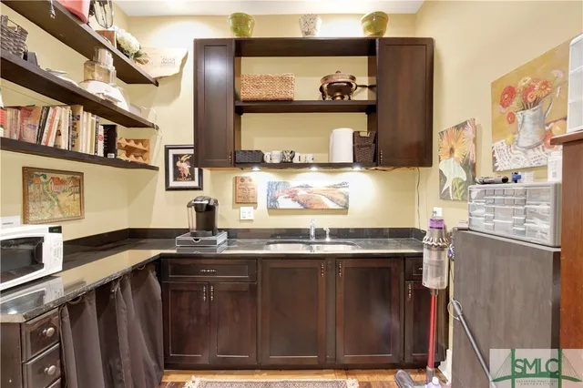 $5,100 | 201 West Gwinnett Street, Savannah, GA 31401