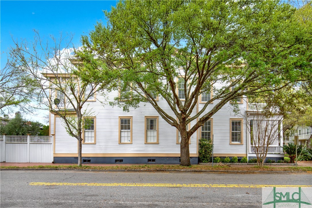 201 West Gwinnett Street Savannah, GA 31401 - Photo 4 of 44