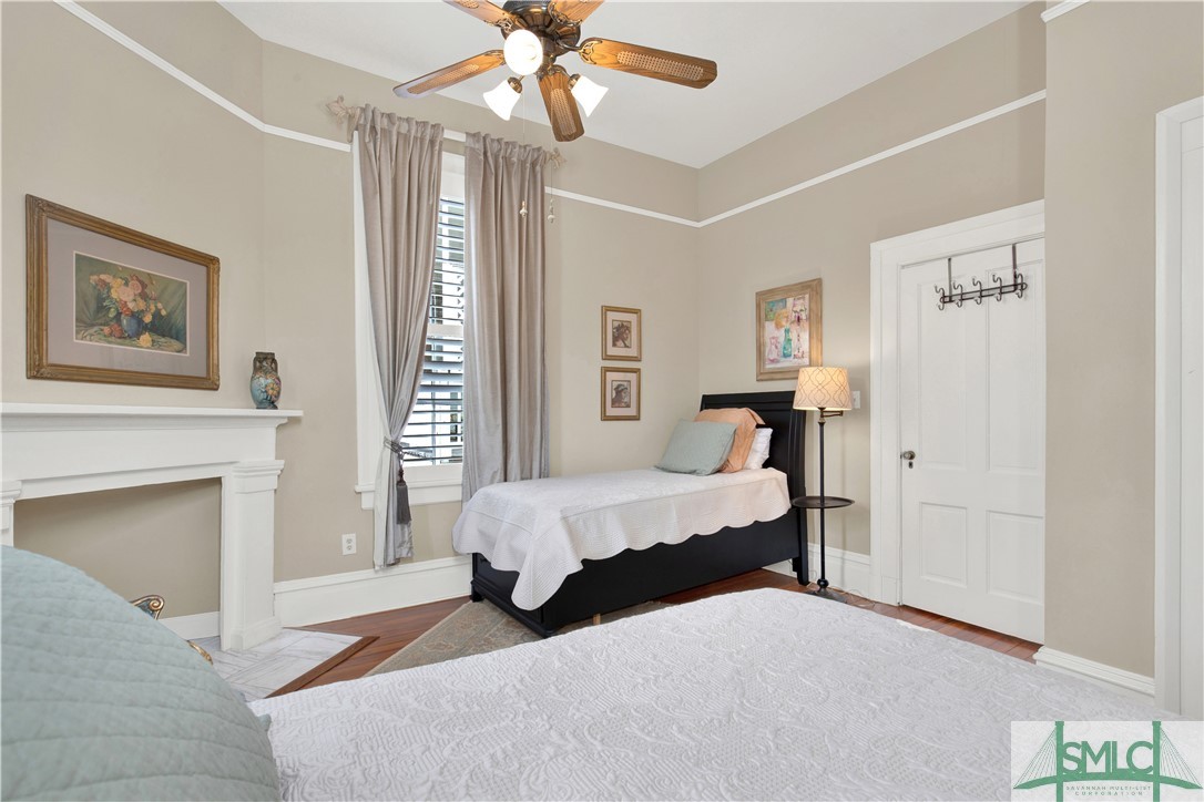 201 West Gwinnett Street Savannah, GA 31401 - Photo 8 of 44