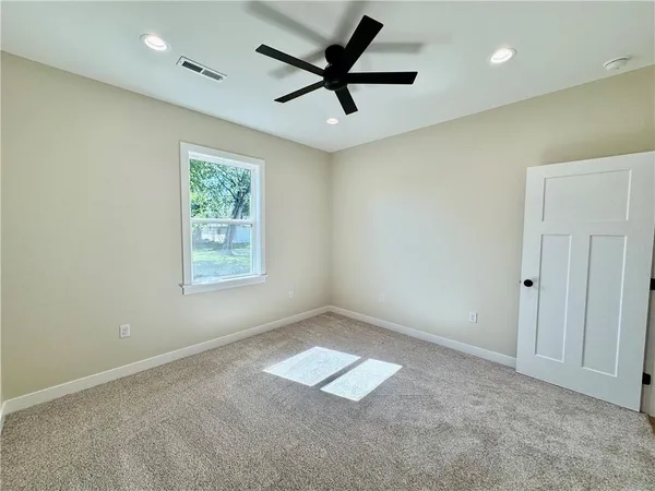 $360,000 | 1320 West 19th Street, Maryville, MO 64468