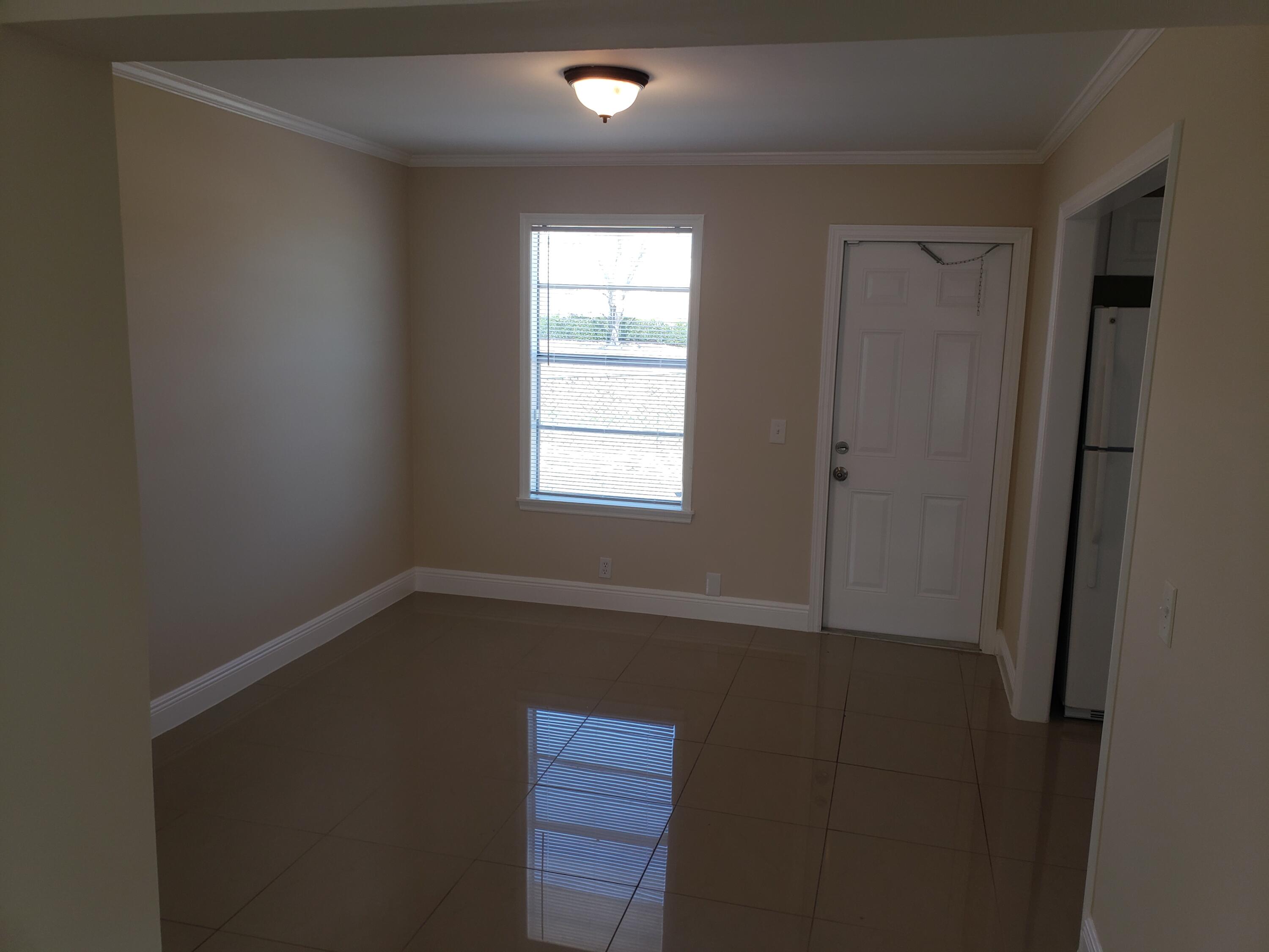 1501 West 19th Street Riviera Beach, FL 33404 - Photo 14 of 36 20220512_151748