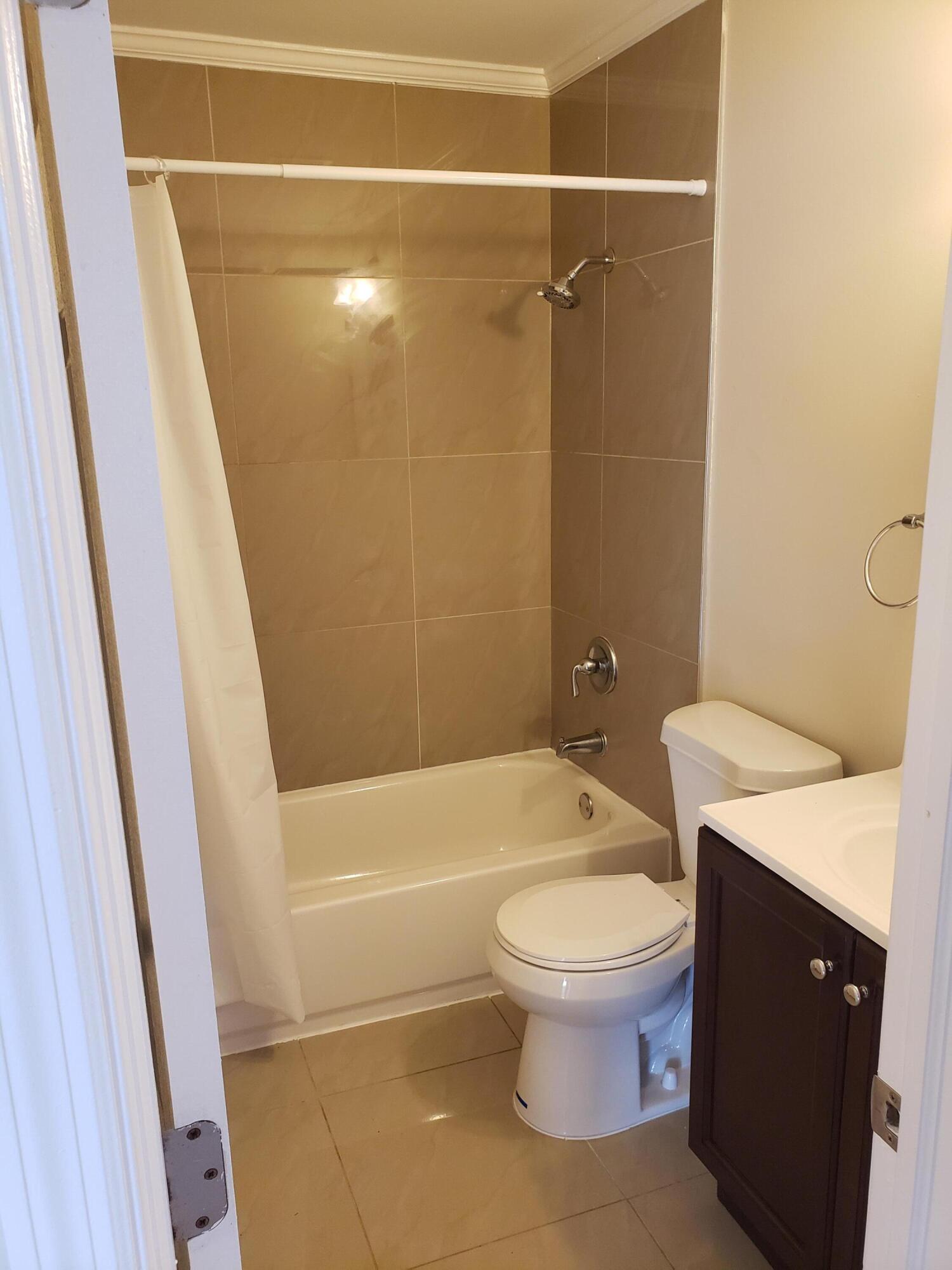 1501 West 19th Street Riviera Beach, FL 33404 - Photo 34 of 36 20220512_151906