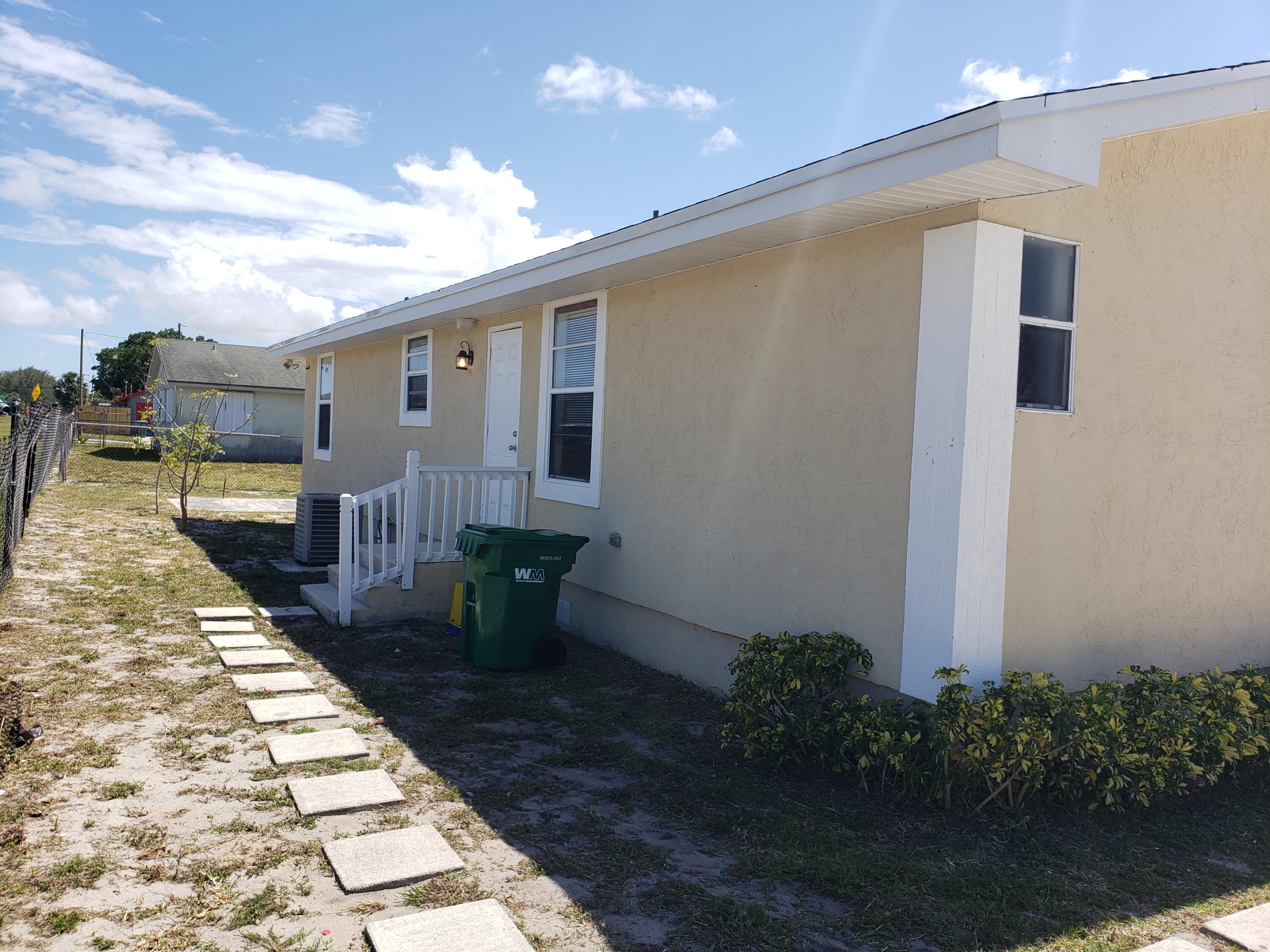 1501 West 19th Street Riviera Beach, FL 33404 - Photo 5 of 36 20220512_150828