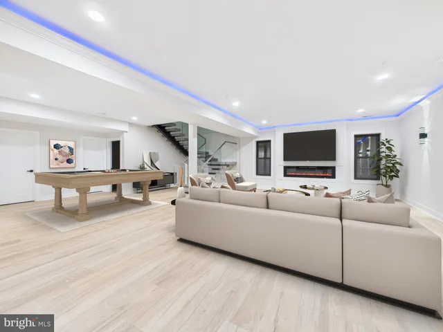 $2,195,995 | 9900 Barbara Ann Lane, Fairfax, VA 22032