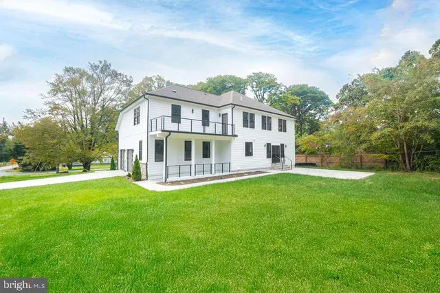 $2,195,995 | 9900 Barbara Ann Lane, Fairfax, VA 22032