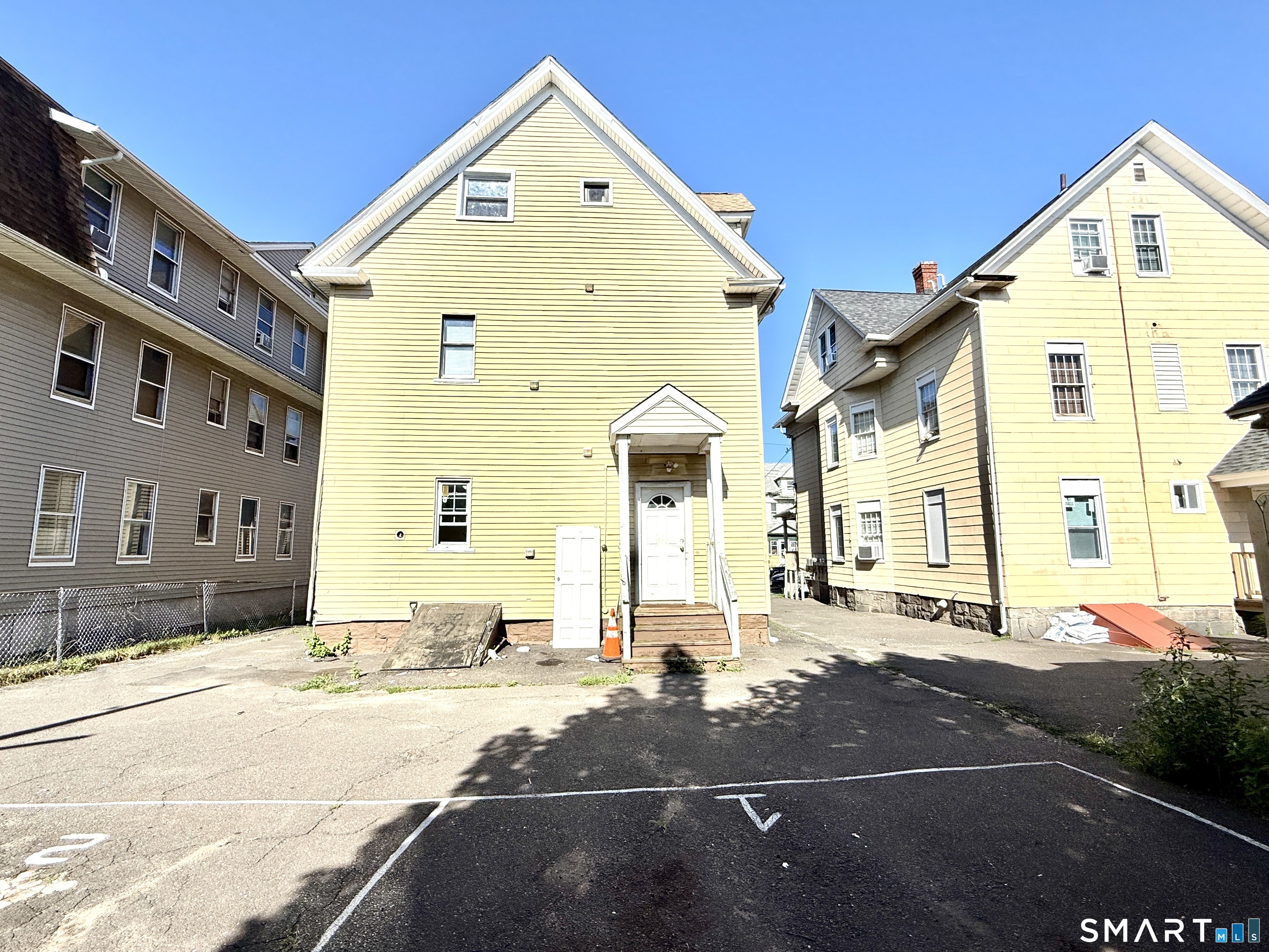 202 6th Street Bridgeport, CT 06607 - Photo 11 of 12