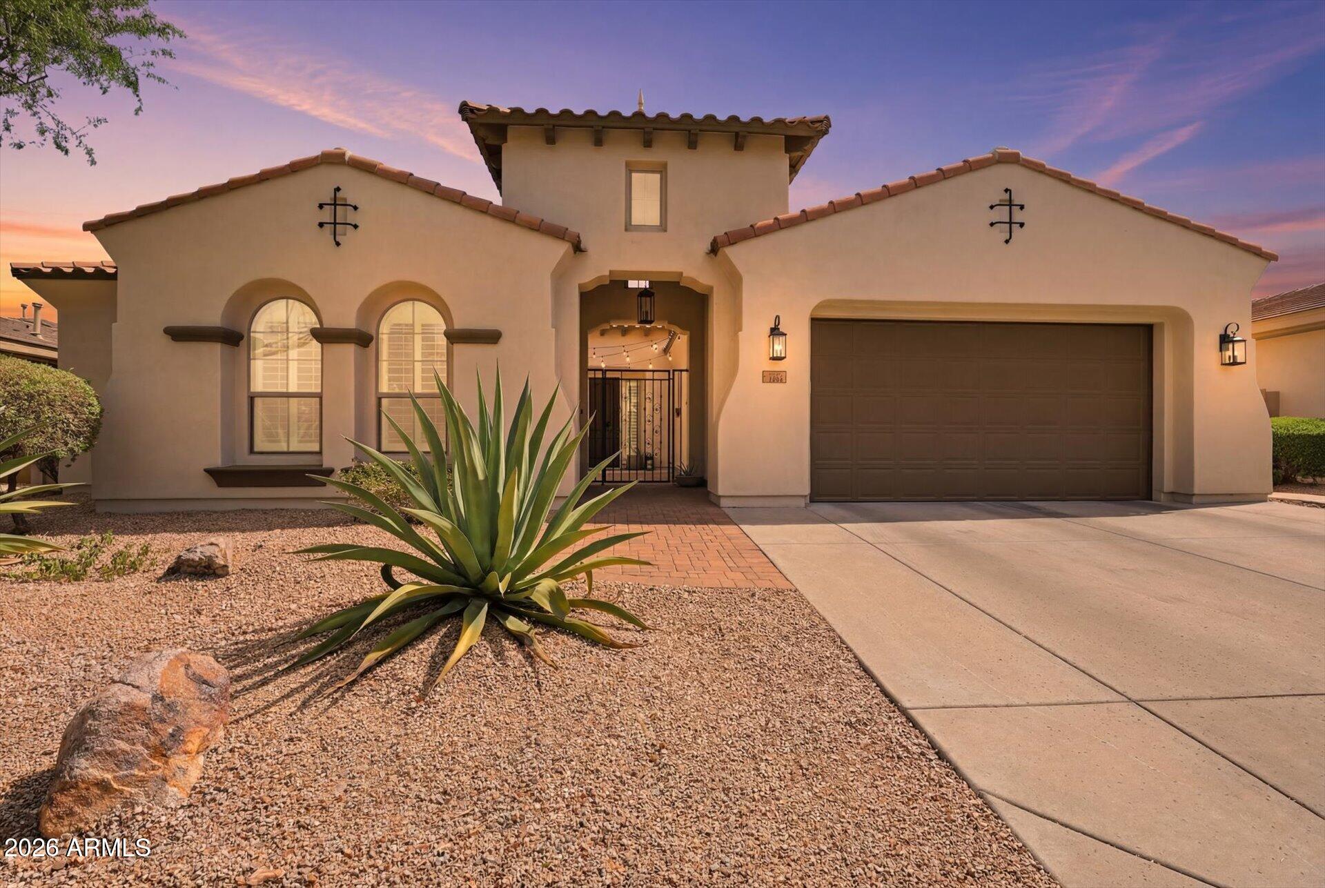 1629 West Sleepy Ranch Road Phoenix, AZ 85085 - Photo 52 of 57 01-IMG_5606_twilight_15447d71_61c70709