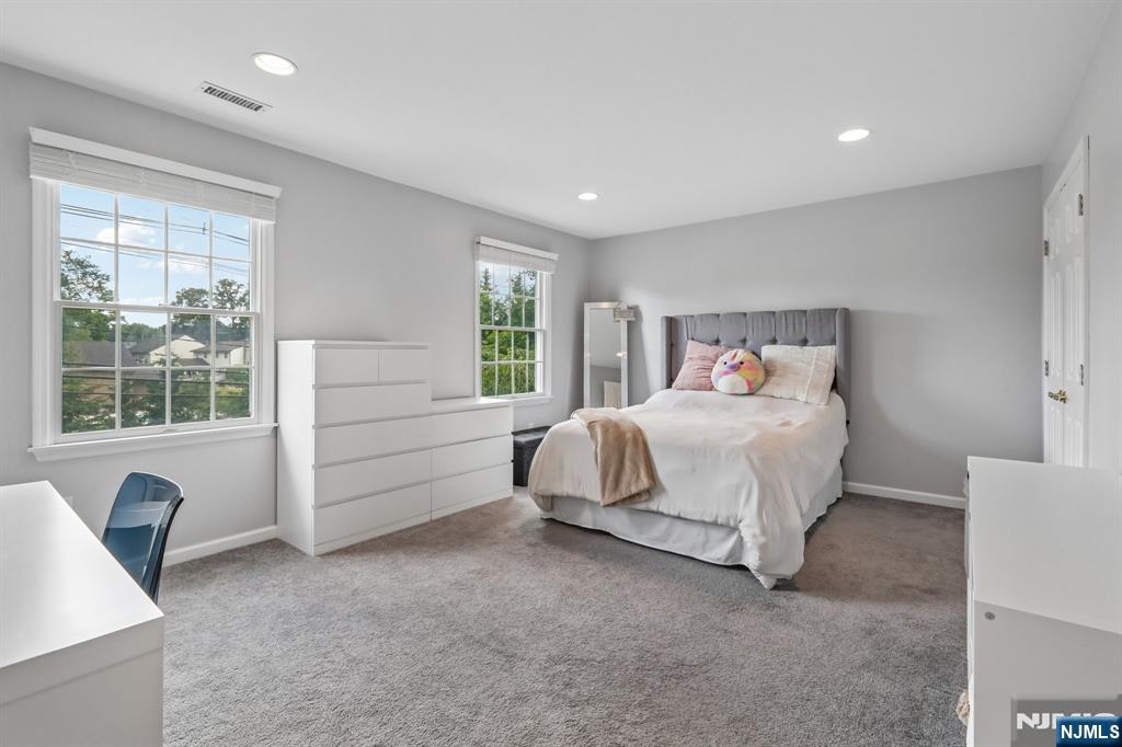 55 Sand Road Fairfield, NJ 07004 - Photo 20 of 30