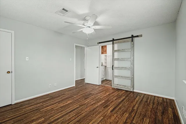 $2,600 | 1190 Sailfish Street, Bayou Vista, TX 77563