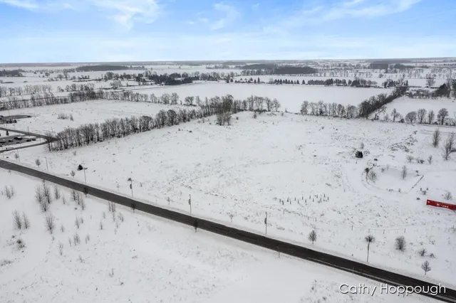 $580,000 | 3615 South State Road, Ionia, MI 48846