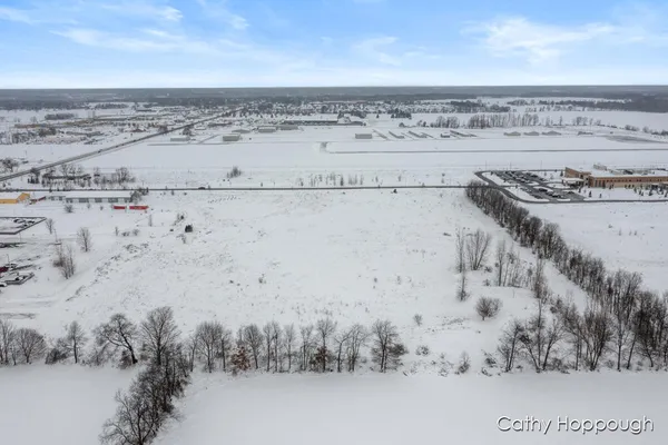 $580,000 | 3615 South State Road, Ionia, MI 48846