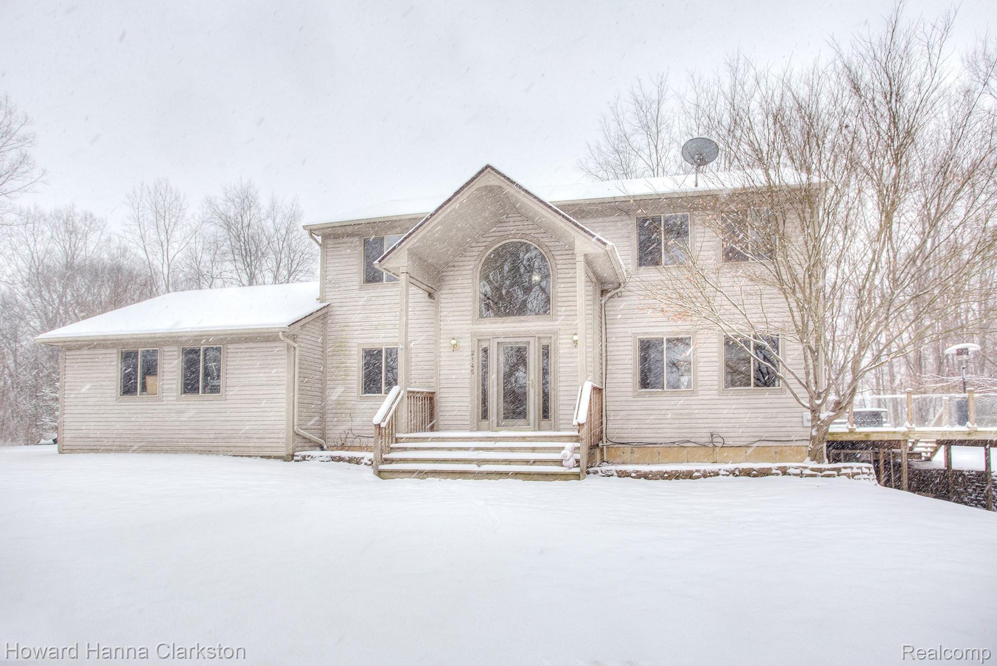 2145 Middle Road Highland, MI 48357 - Photo 1 of 36 1.jpg