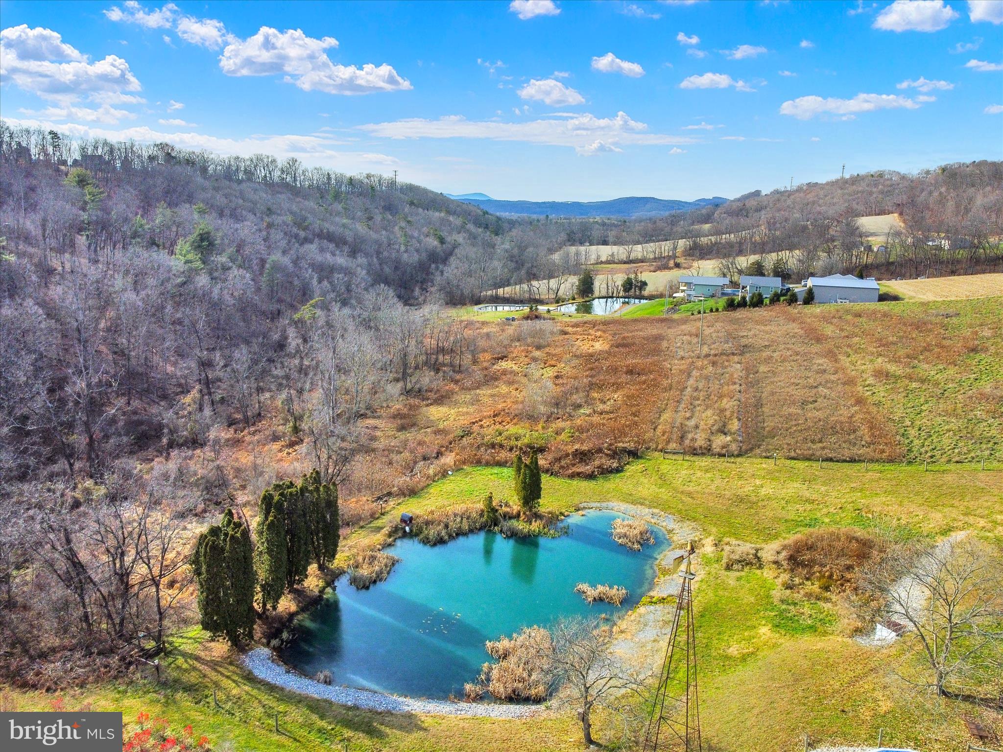 552 Mountain Road Dalmatia, PA 17017 - Photo 72 of 91 Gallery Image 72