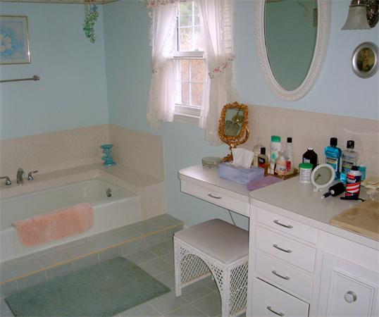 84 Perryville Road Rehoboth, MA 02769 - Photo 14 of 17 Gallery Image 14