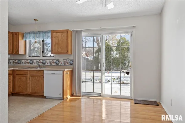 $175,000 | 216 North Durkin Drive, Springfield, IL 62702