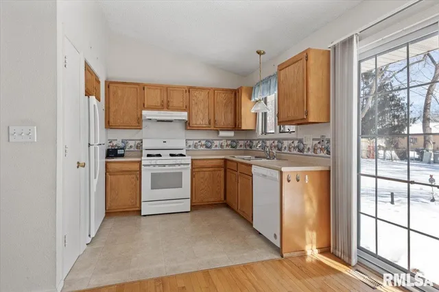 $175,000 | 216 North Durkin Drive, Springfield, IL 62702