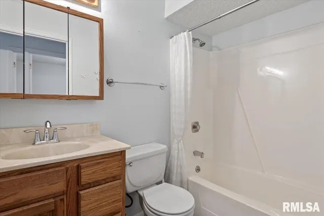 $175,000 | 216 North Durkin Drive, Springfield, IL 62702