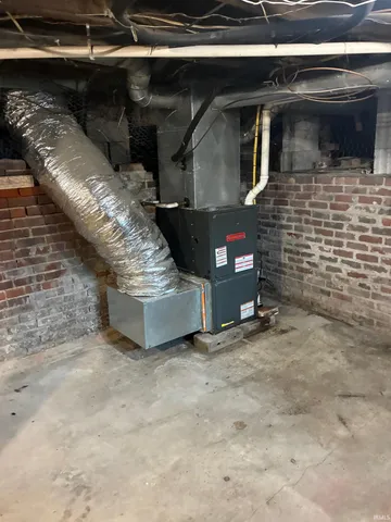 $99,900 | 120 East Swartzel Avenue, Vincennes, IN 47591