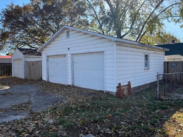 $99,900 | 120 East Swartzel Avenue, Vincennes, IN 47591