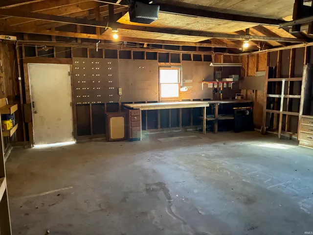 $99,900 | 120 East Swartzel Avenue, Vincennes, IN 47591