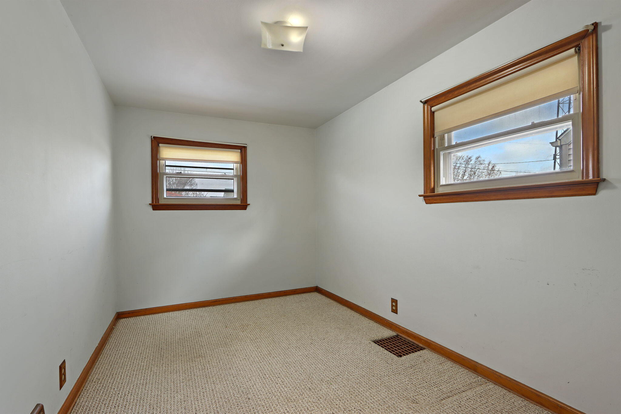 2018 33rd Street Kenosha, WI 53140 - Photo 11 of 24 10-web-or-mls-2018 33rd St, Kenosha, WI