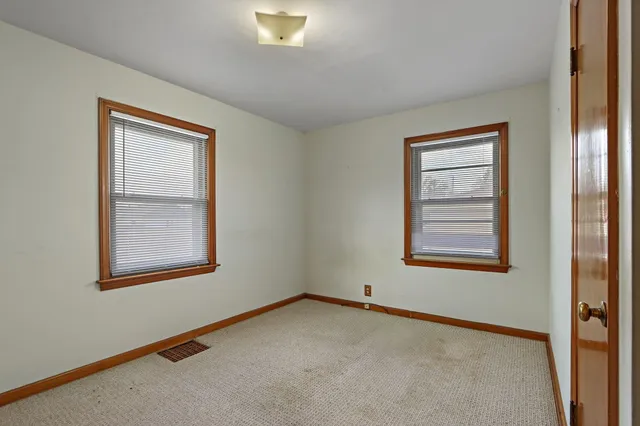 $224,900 | 2018 33rd Street, Kenosha, WI 53140