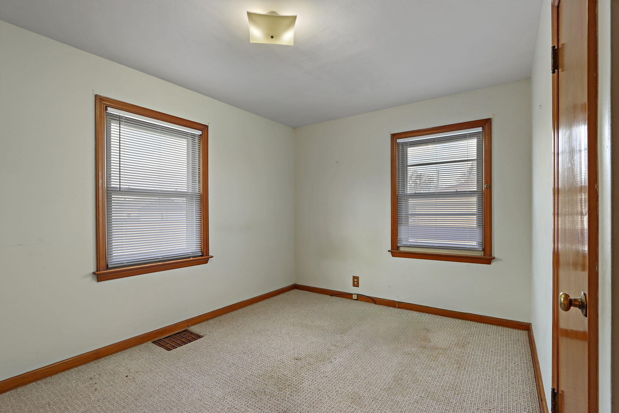 2018 33rd Street Kenosha, WI 53140 - Photo 13 of 24 12-web-or-mls-2018 33rd St, Kenosha, WI