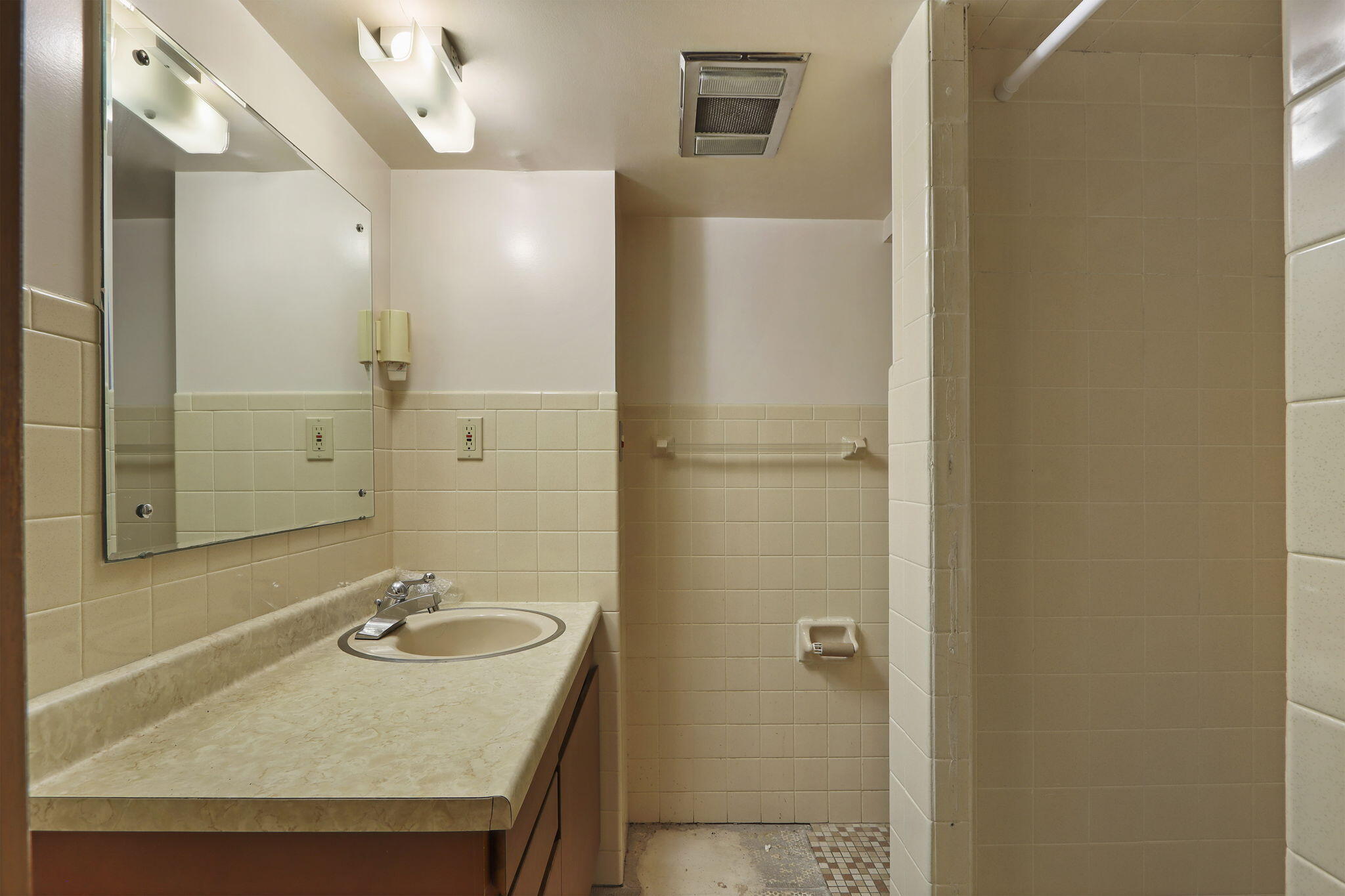 2018 33rd Street Kenosha, WI 53140 - Photo 21 of 24 20-web-or-mls-2018 33rd St, Kenosha, WI