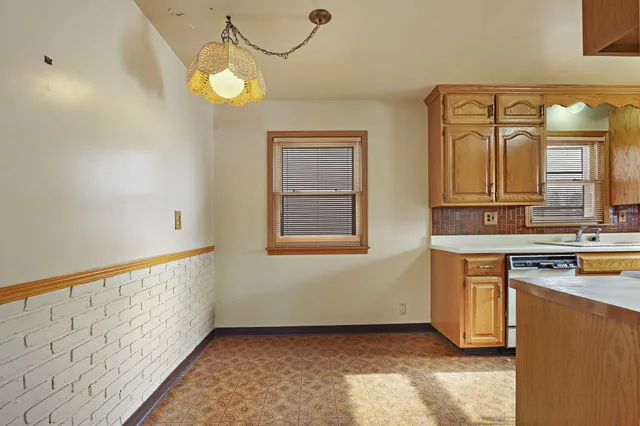 $224,900 | 2018 33rd Street, Kenosha, WI 53140