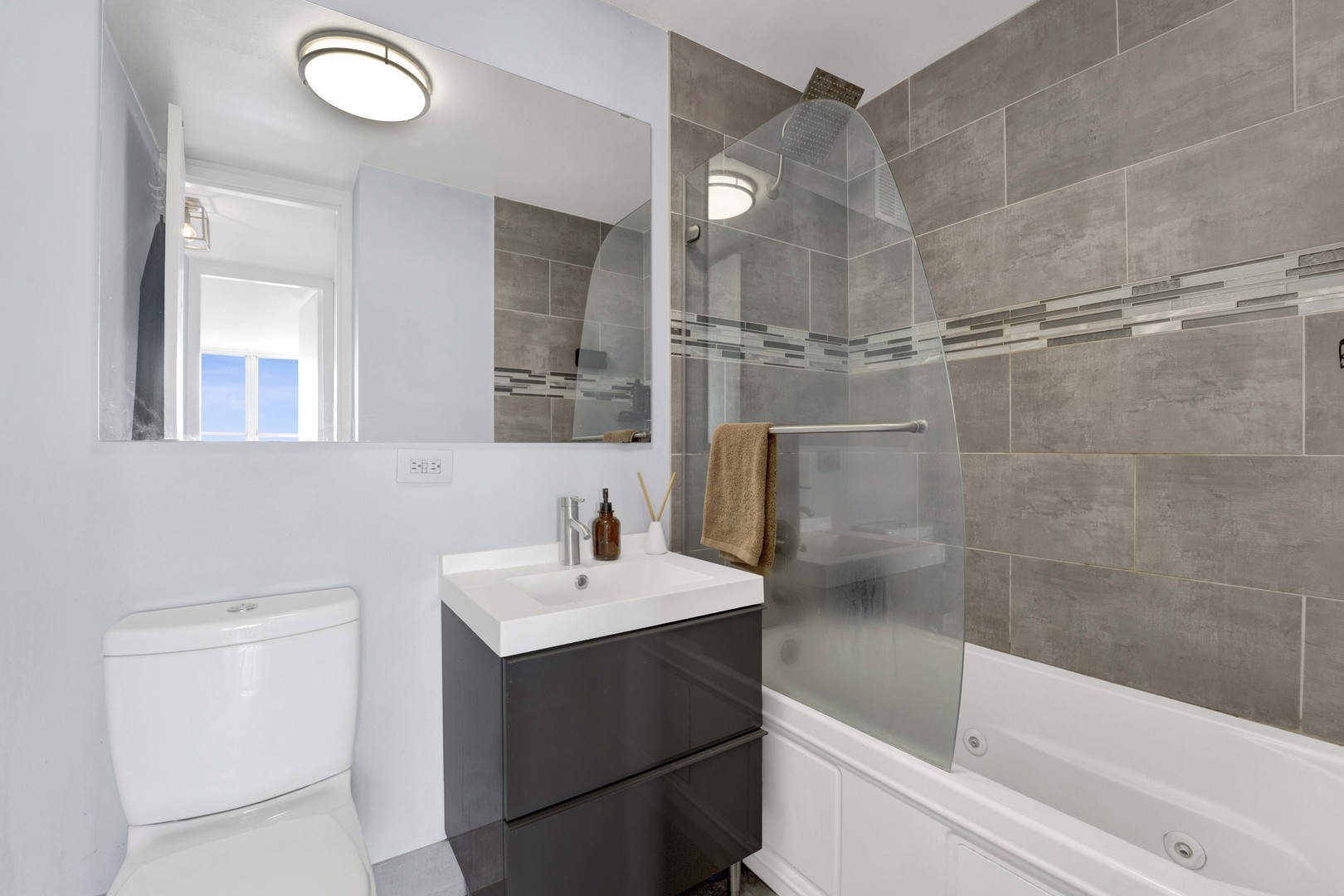 655 West Irving Park Road, Unit 1817 Chicago, IL 60613 - Photo 15 of 41