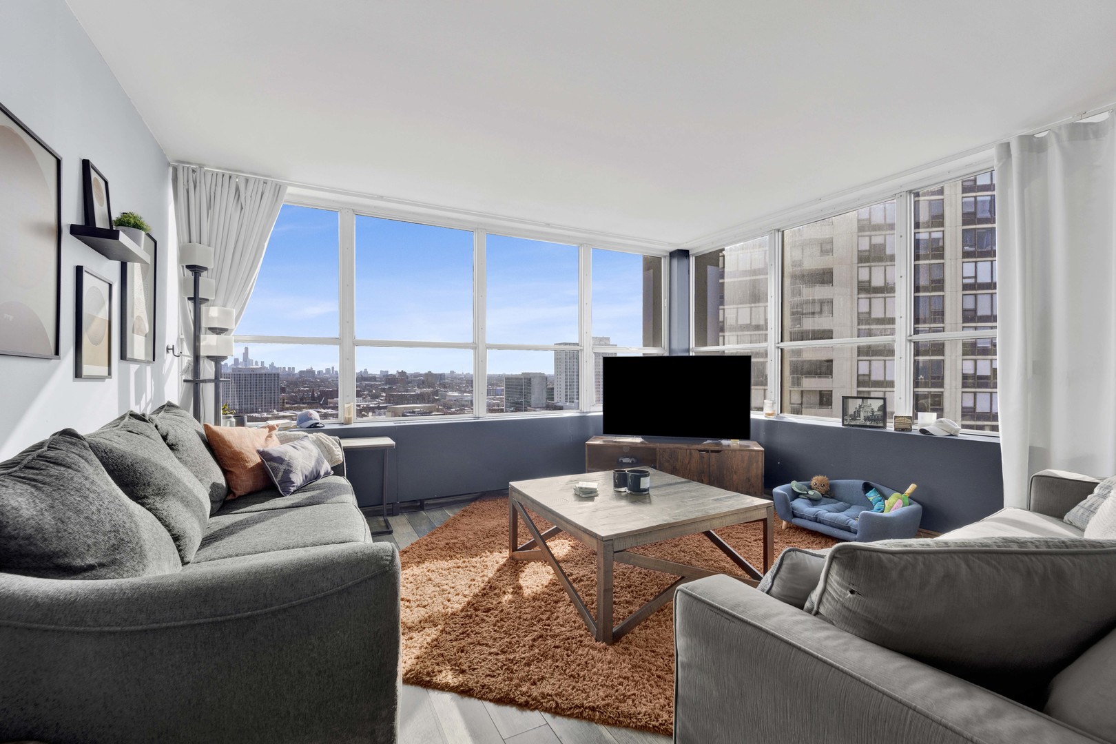 655 West Irving Park Road, Unit 1817 Chicago, IL 60613 - Photo 3 of 41