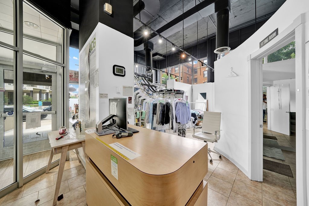 655 West Irving Park Road, Unit 1817 Chicago, IL 60613 - Photo 40 of 41