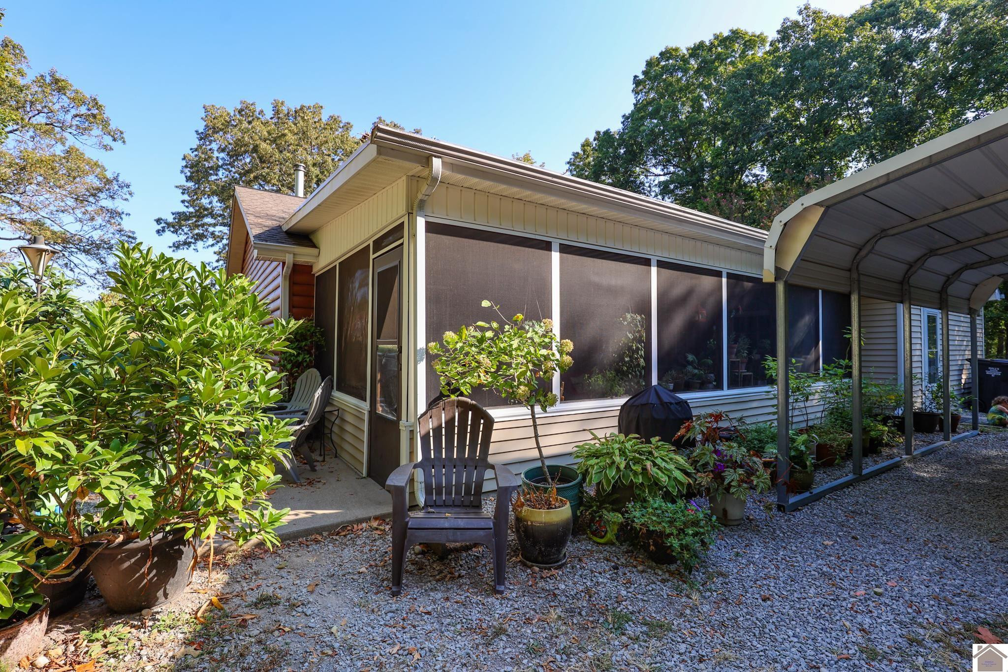 543 Temple Hill Road Almo, KY 42020 - Photo 39 of 40 Sunroom
