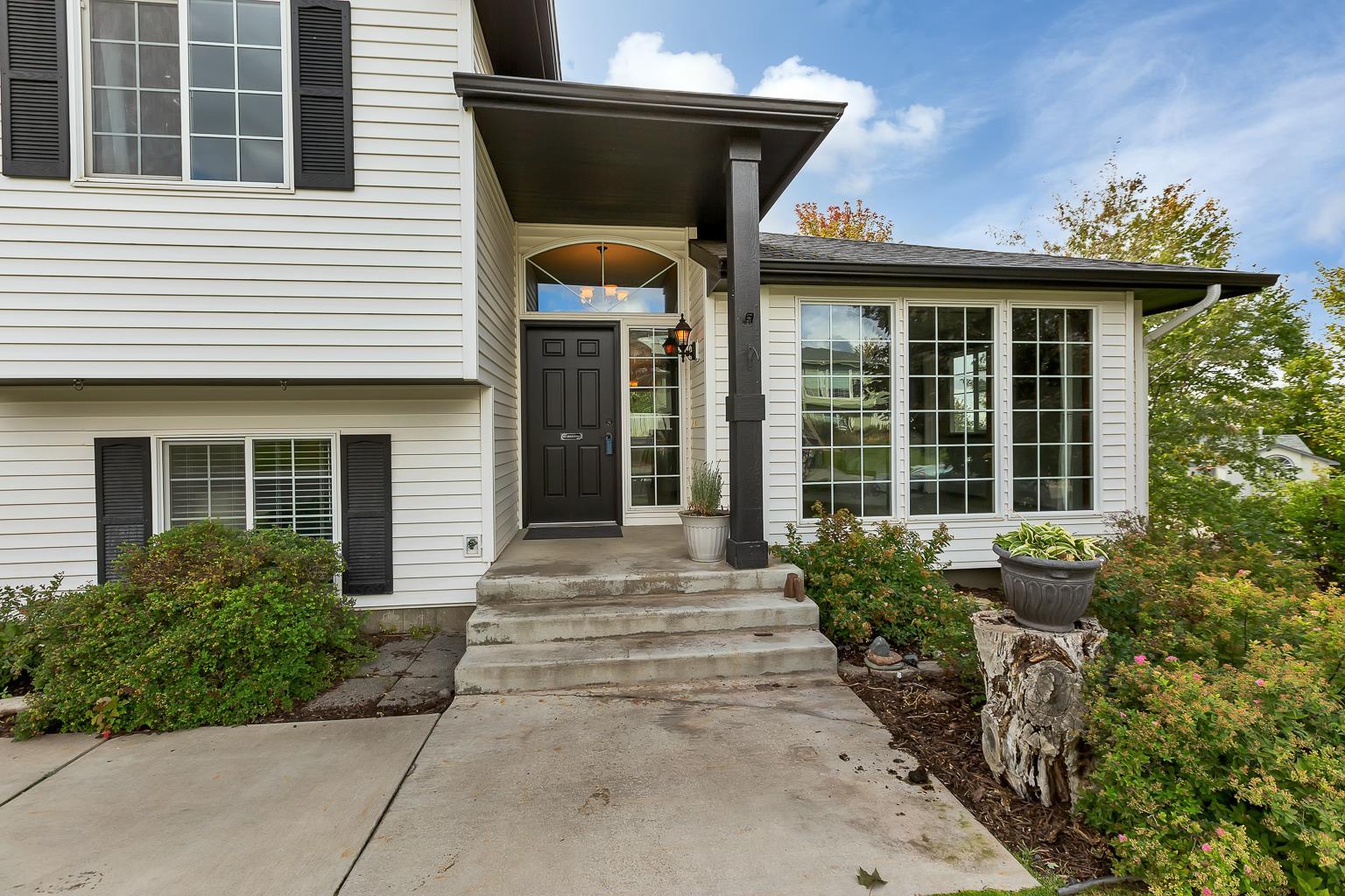 1109 North Fox Ridge Road Medical Lake, WA 99022 - Photo 4 of 44 Gallery Image 4