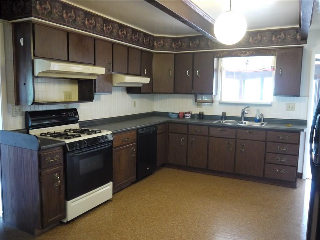 759 Whitestown Road Butler, PA 16001 - Photo 5 of 21