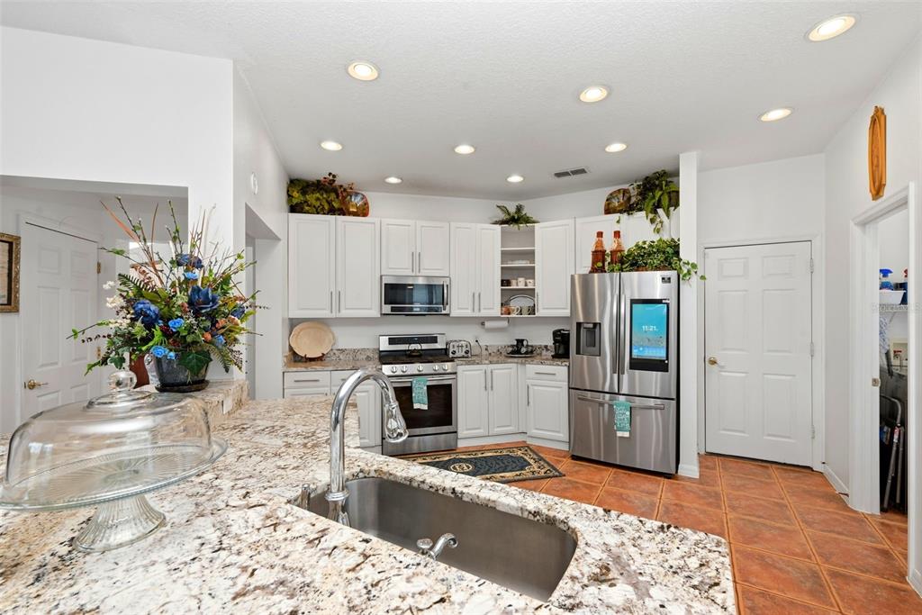 910 Lascala Drive Windermere, FL 34786 - Photo 17 of 54