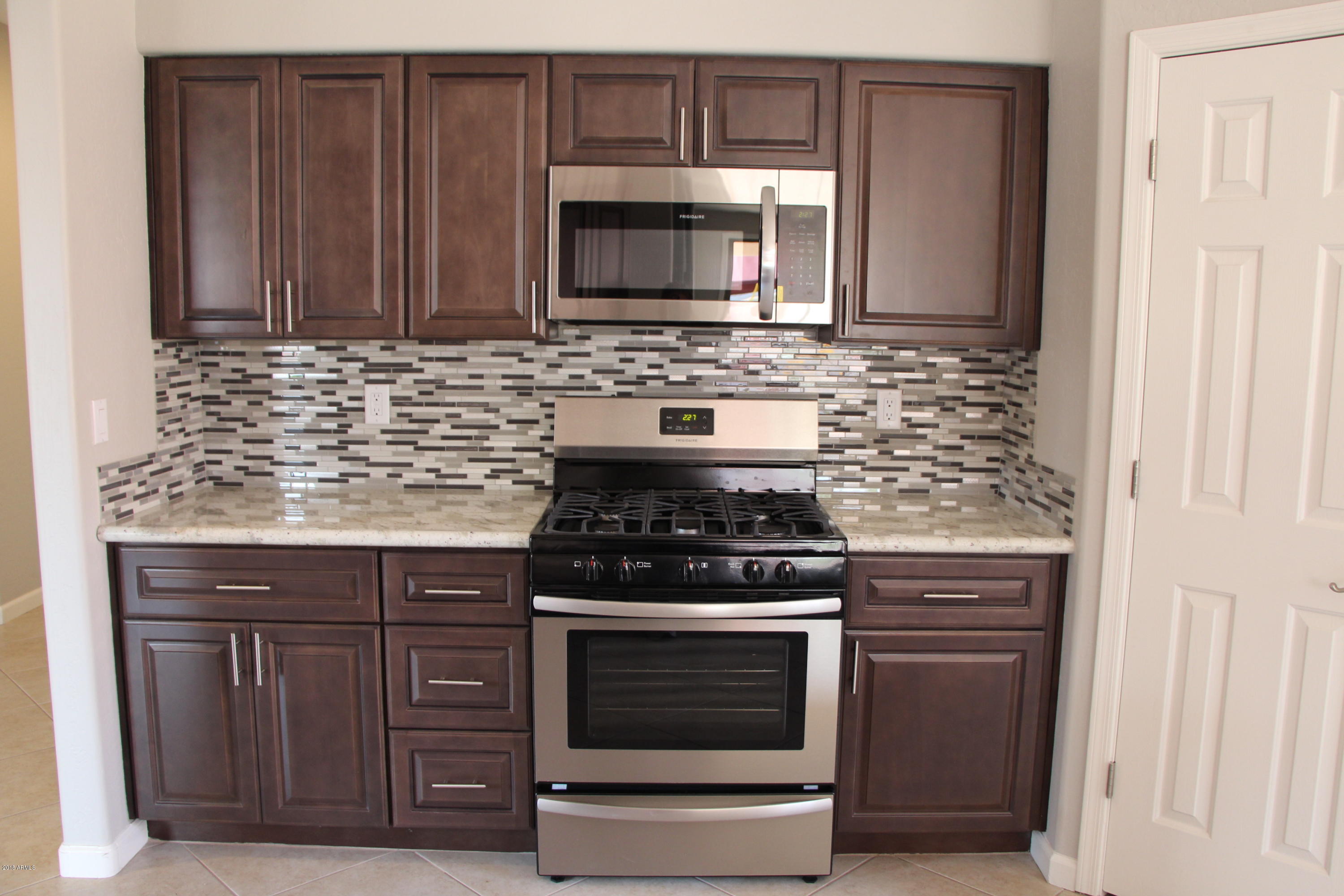 6809 West Rowel Road Peoria, AZ 85383 - Photo 9 of 64 Kitchen 5