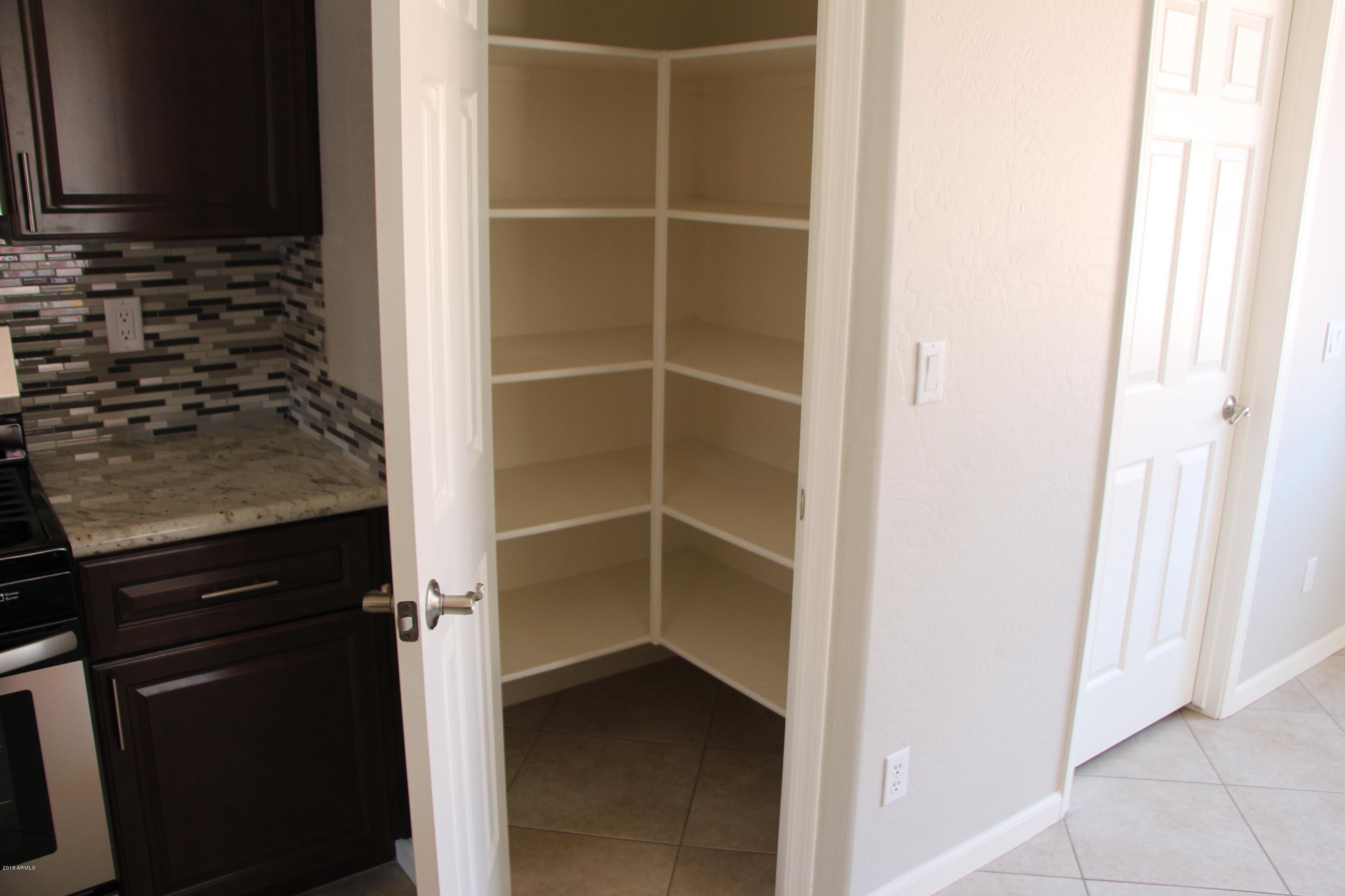 6809 West Rowel Road Peoria, AZ 85383 - Photo 10 of 64 Kitchen 6
