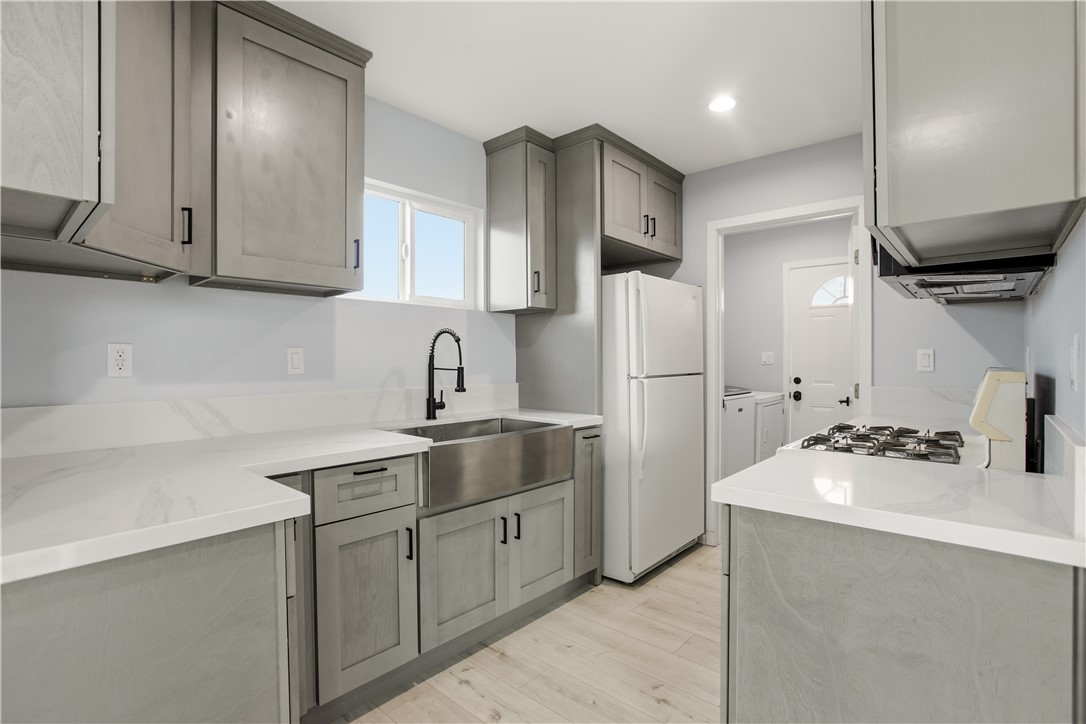 805 South Kemp Avenue Compton, CA 90220 - Photo 11 of 17 kitchen area