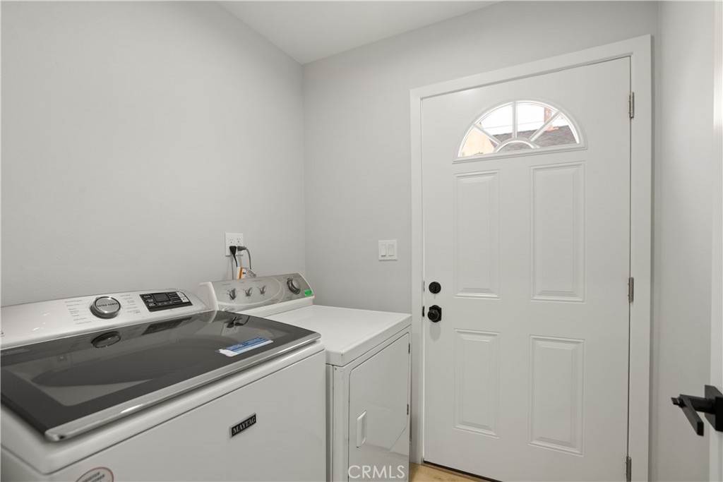 805 South Kemp Avenue Compton, CA 90220 - Photo 13 of 17