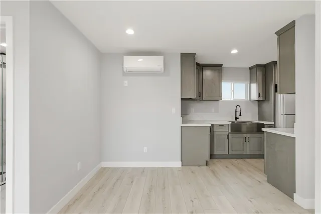 $2,800 | 805 South Kemp Avenue, Compton, CA 90220