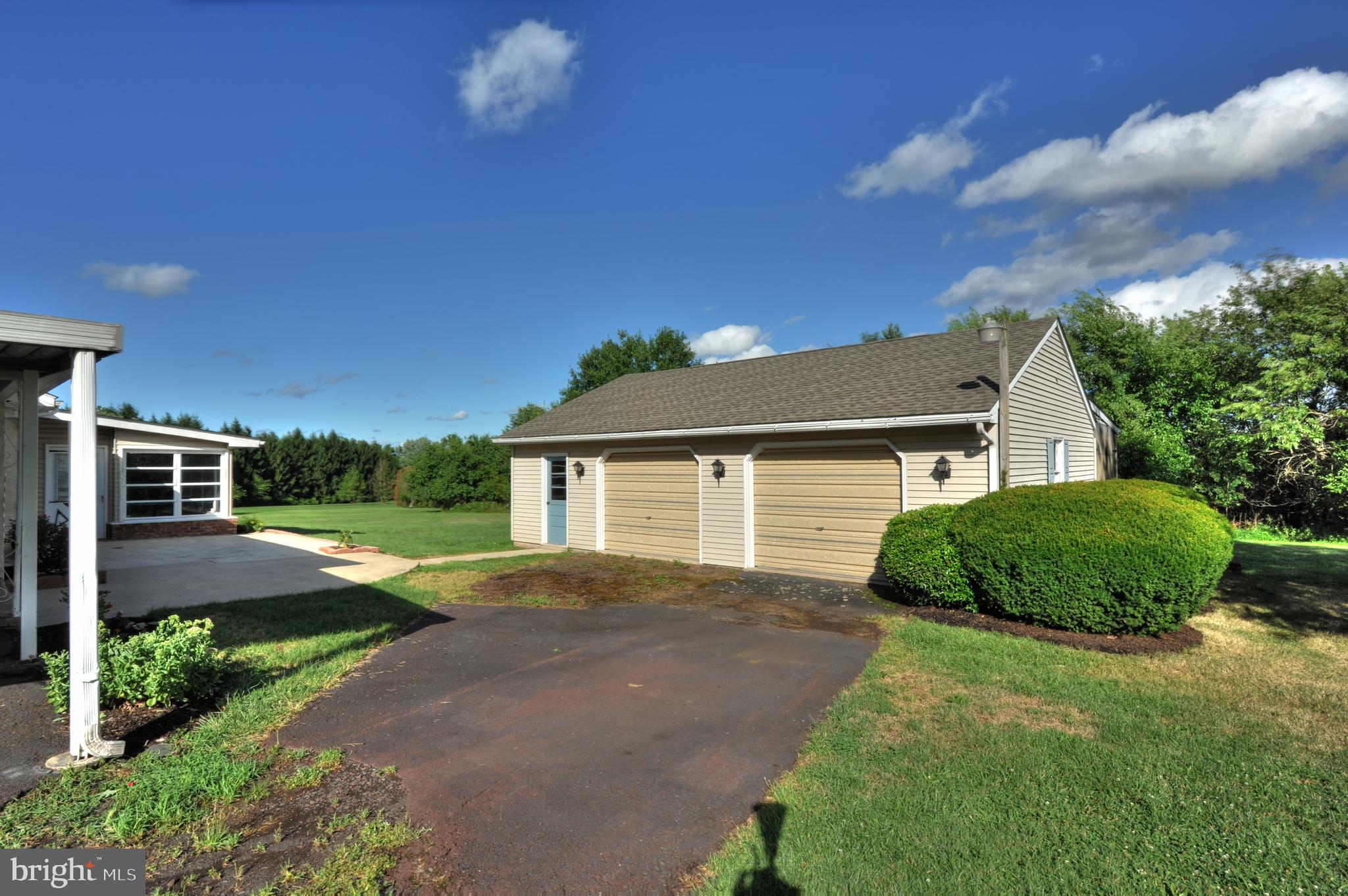 490 Moyer Road Harleysville, PA 19438 - Photo 3 of 45 Gallery Image 3