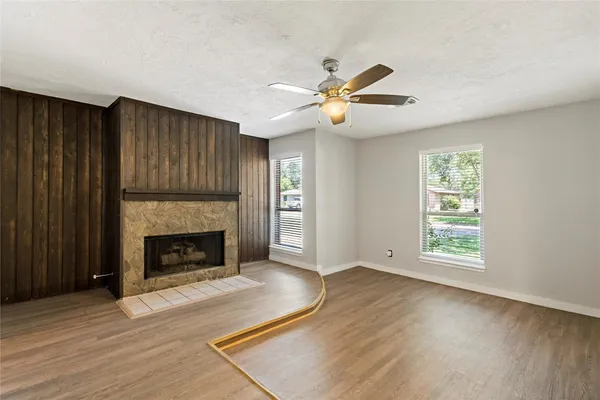 $2,500 | 4518 North Heron Drive, Seabrook, TX 77586