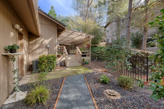 $569,900 | 23753 Maple Court, Auburn, CA 95602