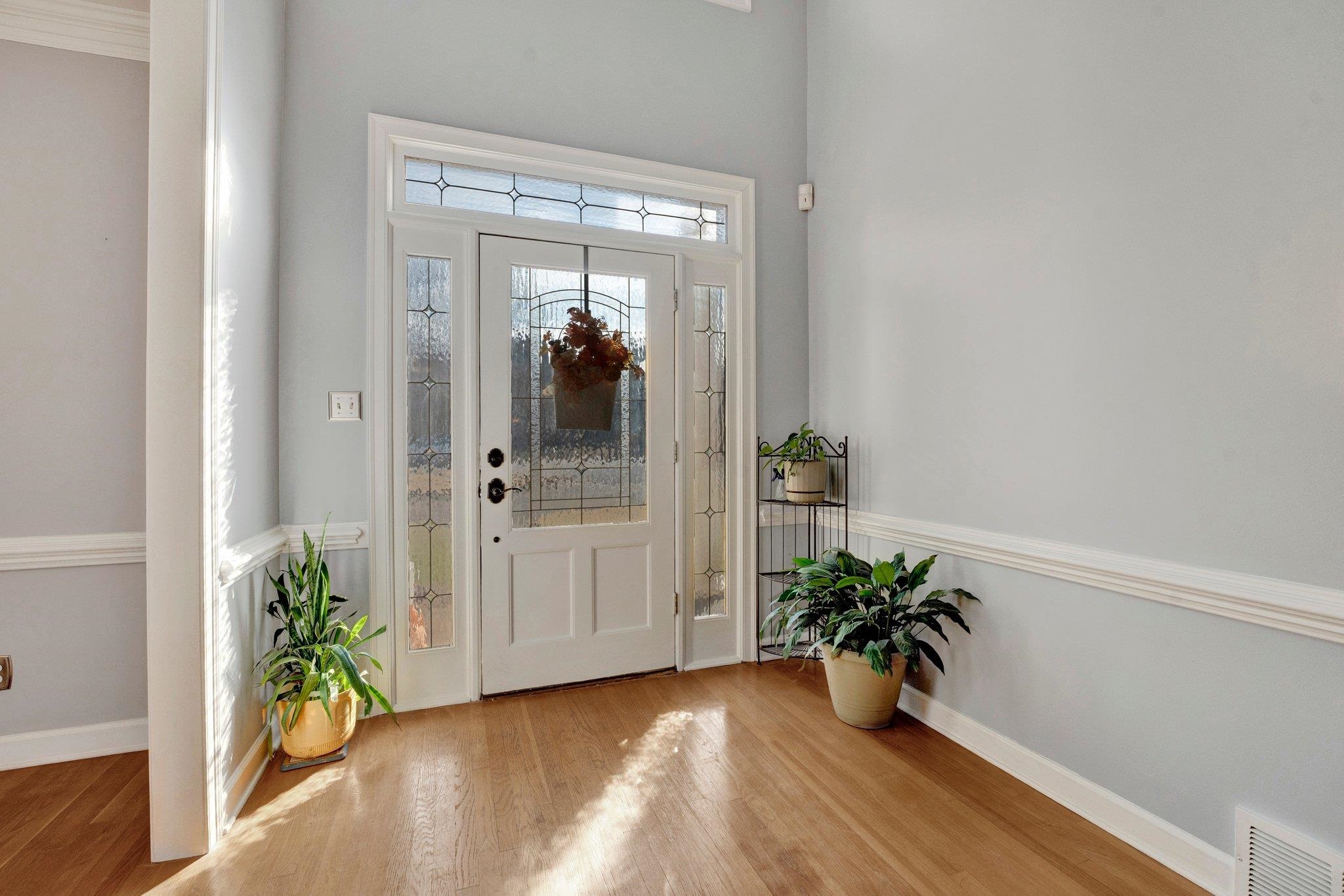 571 Roehampton Cove Collierville, TN 38017 - Photo 3 of 40 Gallery Image 3