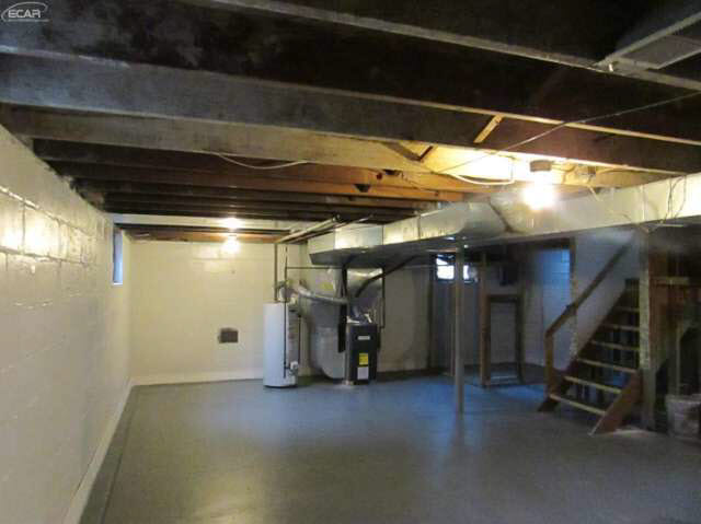 2391 Covert Road Burton, MI 48509 - Photo 35 of 38 21222754-34.JPG